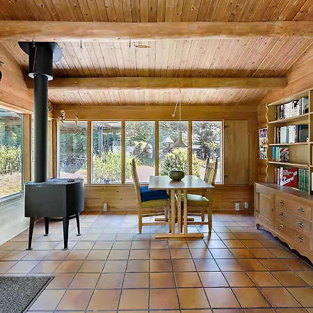 Classic Summer House With Arreso View Vinderod