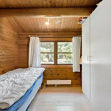 Classic Summer House With Arreso View Сasa de vacaciones Vinderod